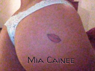 Mia_Cainee