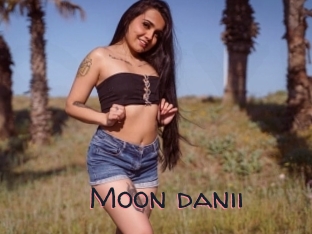 Moon_danii