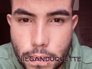 Nieganduquette